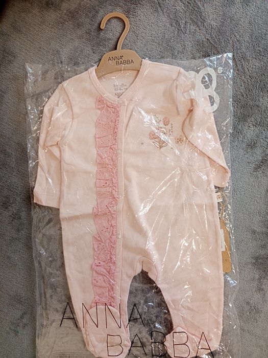 Бебешки комплекти Нови 0-3 ,3-6 месеца