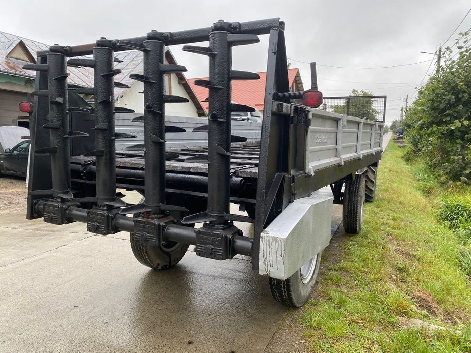 Mig pentru imprastiat gunoi tip remorca