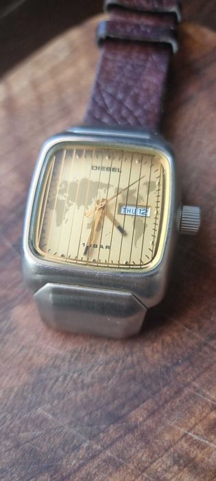 Красив ретро часовник Diesel за ценители