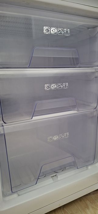 Холодильник Artel  Б/У высота 176см в хорошем состоянии
