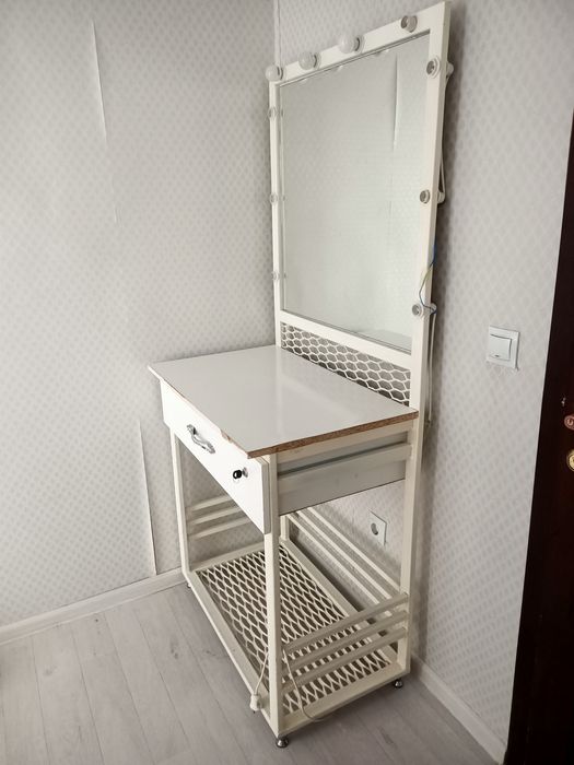 Визажный стол недорого