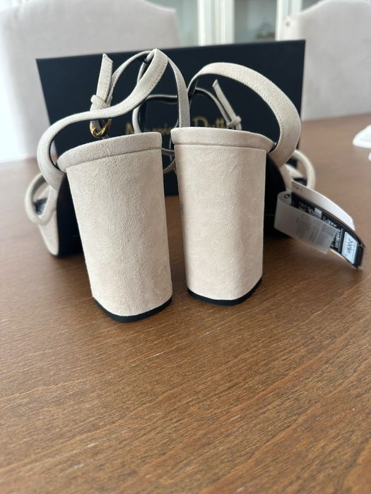 Сандали от естествен велур Massimo dutti