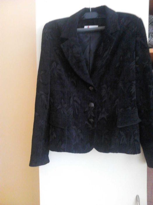 Български дамски костюм пола и сако Размер М