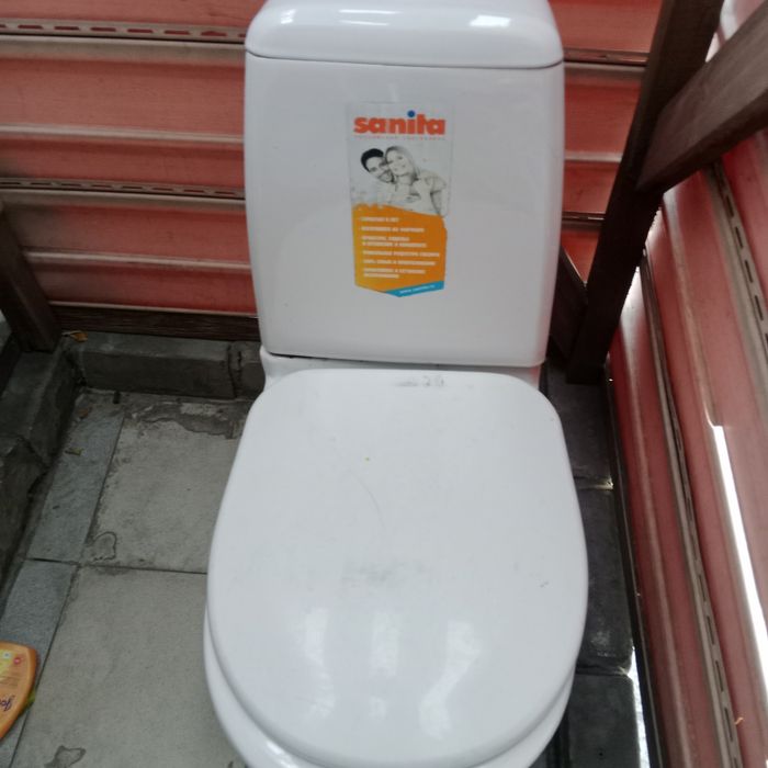 Продам унитаз б/у, в хтс