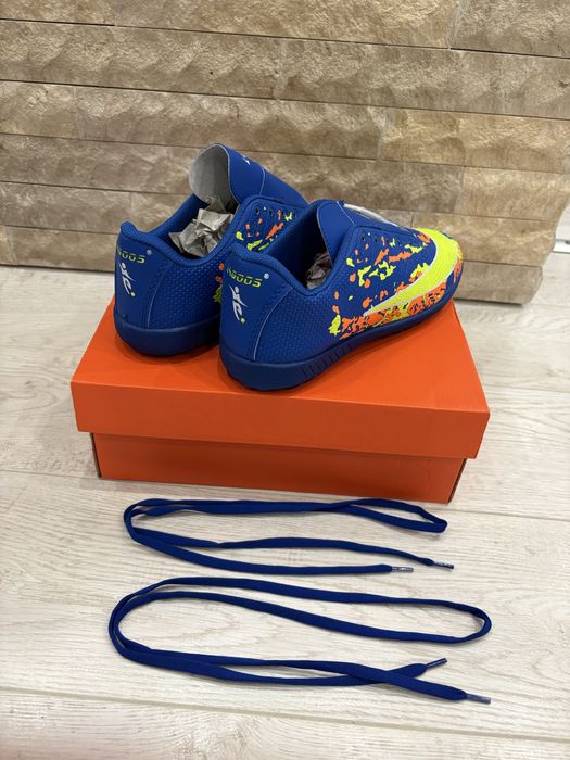 Детски футболни обувки 37 номер