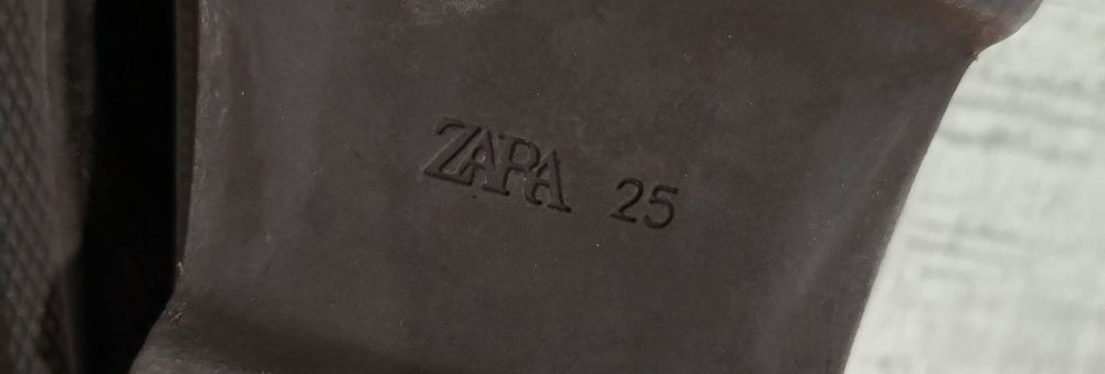 Cizme fete Zara marimea 25