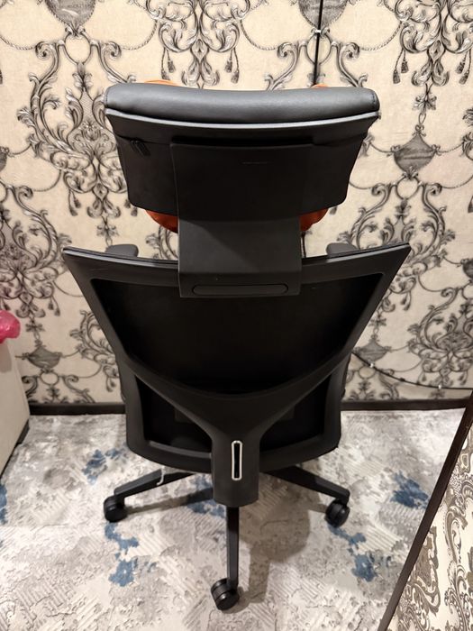 Кресло компьютерное, офисное, игравое идеальный состояние