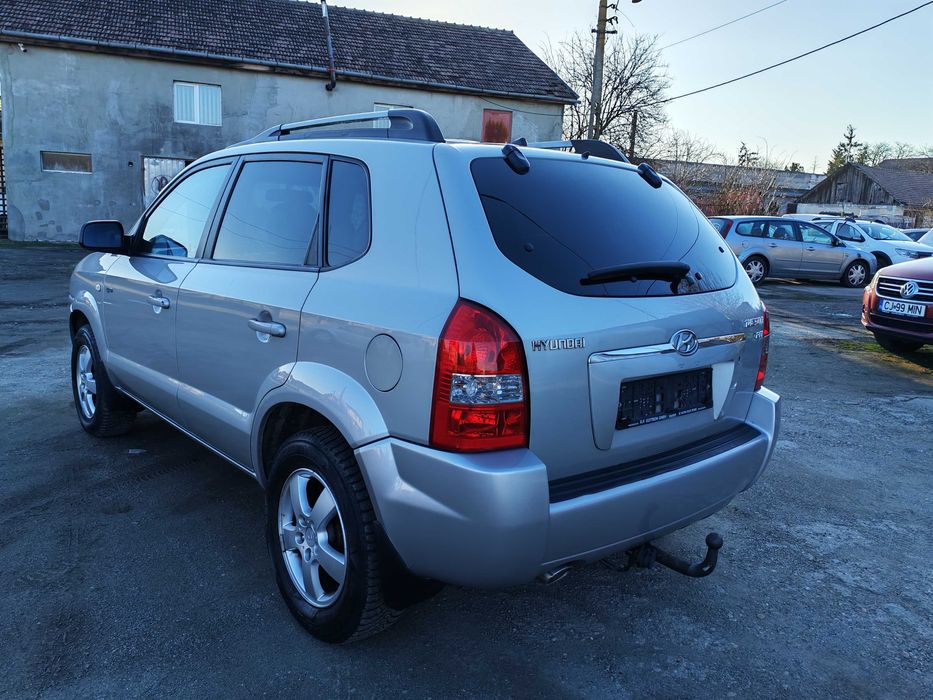 Hyundai Tucson 2.0 CRDI, 140 CP, Climatronic, Tracțiune 4X4