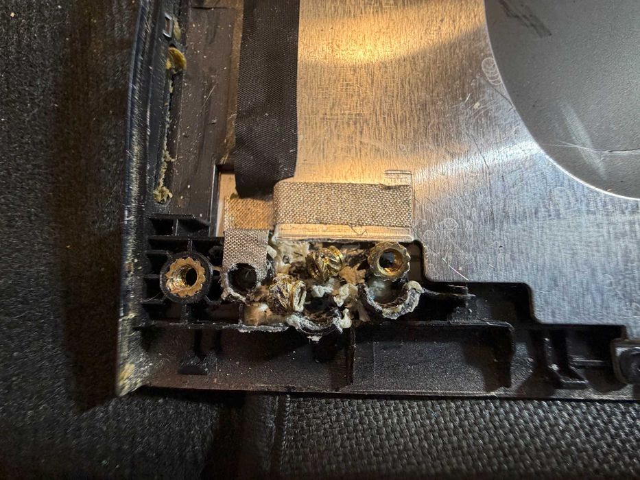 Продавам лаптоп ASUS UX534F за части / на части