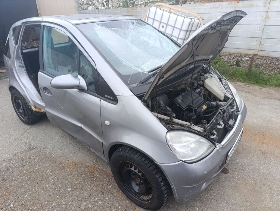 Продам машину на запчасти