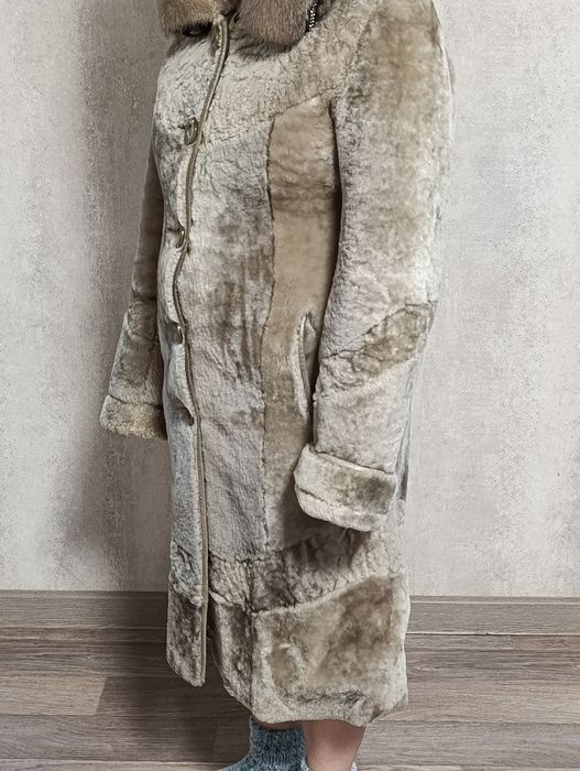 Продам шубу Натуральная. Мутон.