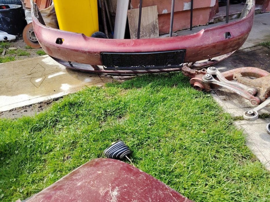 Bara față /spate audi a 4 b 5 stare buna și bara spate golf 4 stare bu