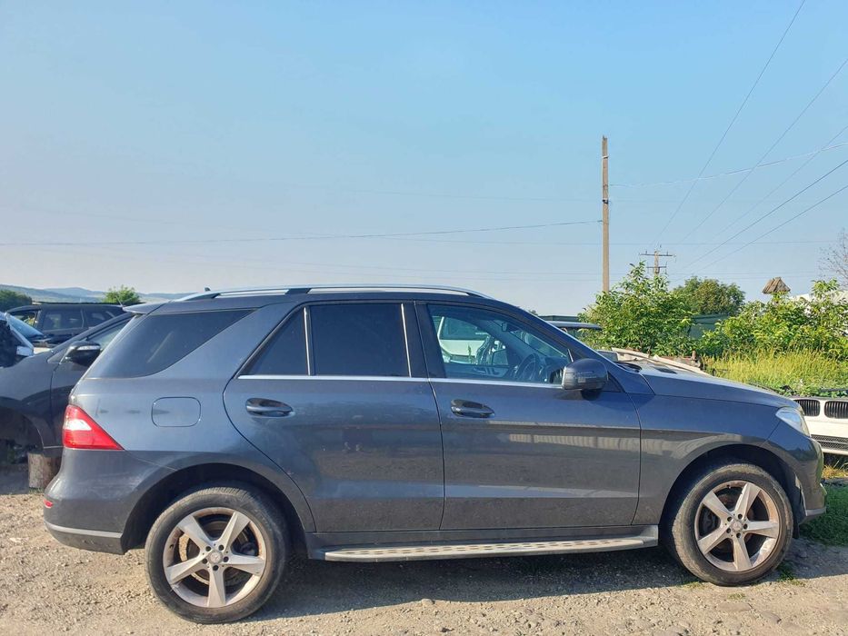 Dezmembrez Mercedes W166 ML 250 2.2D Auto 2013