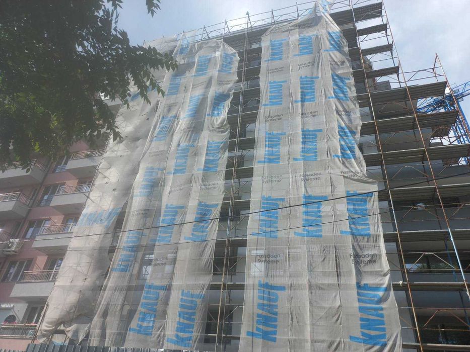 Отдавам скеле под наем