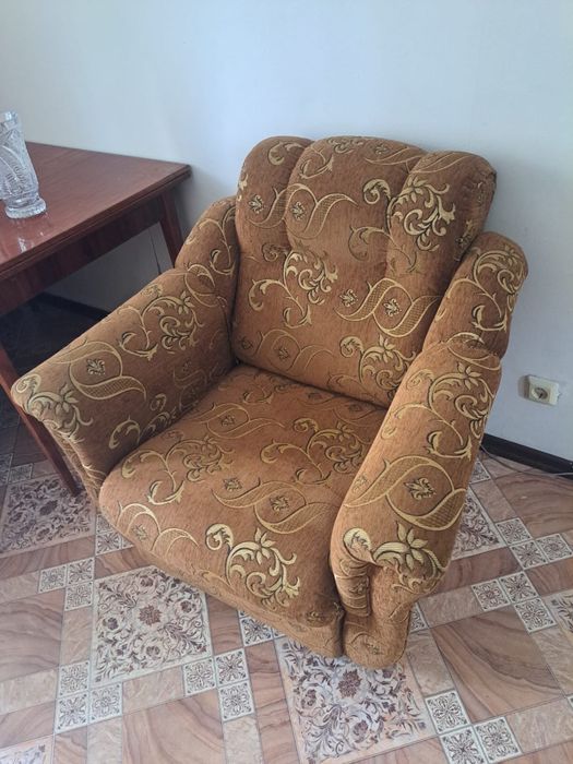 Продам два кресла