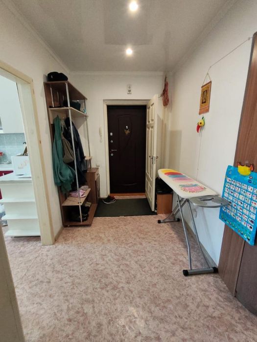 Продам 2х комнатную , ниш