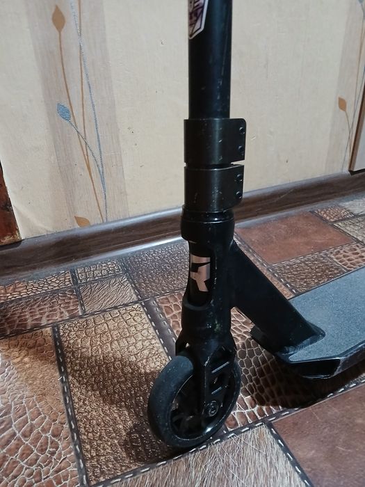 Самокат Reaction