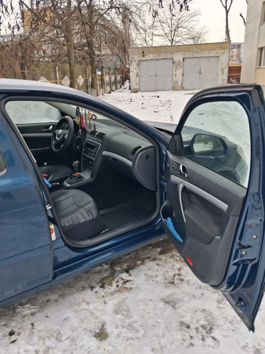 Vindem sau schimb skoda Octavia 2,2013,diesel,manuala,1,6cc,105cp,