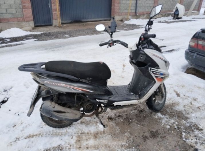 Мопед Макси скутер Liya