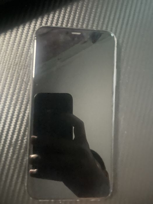Iphone 11 (айфон)