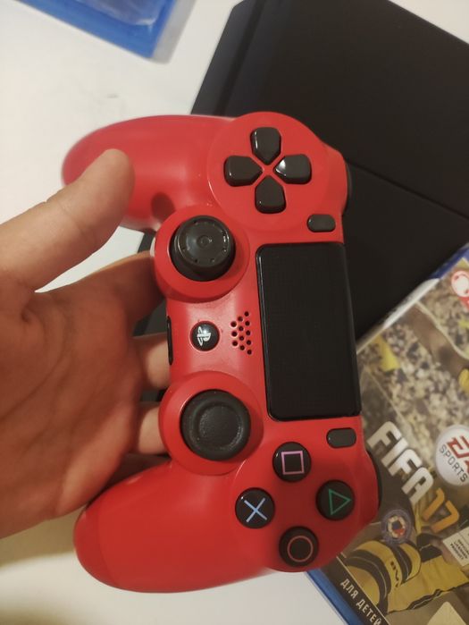 PS4fat+в подарок ФИФА 17 И ЮФС!!