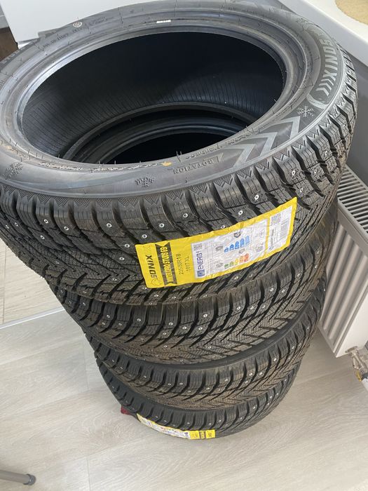 Продам шины новые Sonix