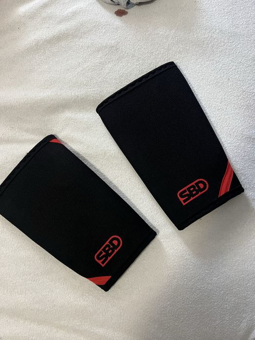 Нови наколенки sdb