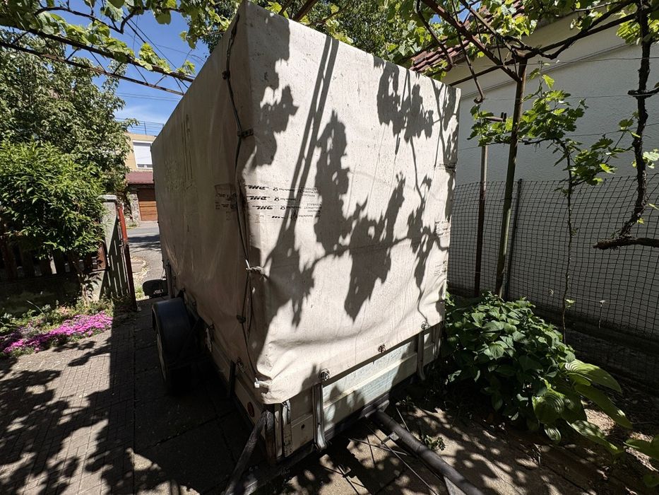 Remorca 750kg cu sistem de Franare