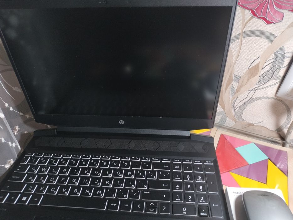 Продам ноутбук HP  180000т.