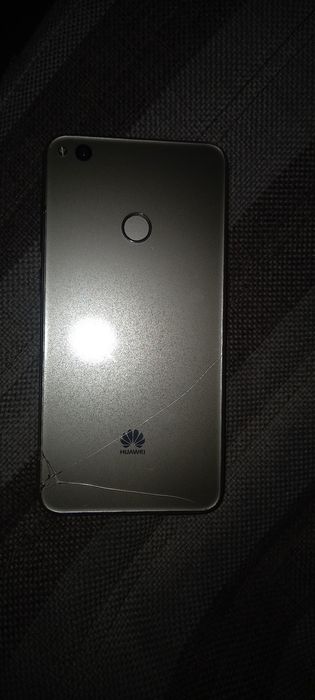 Продам  телефон Huawei на запчасти