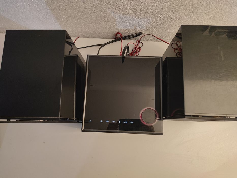 Sistem audio Samsung MM DG 35 cu radio citeste USB CD DVD MP3 JPEG