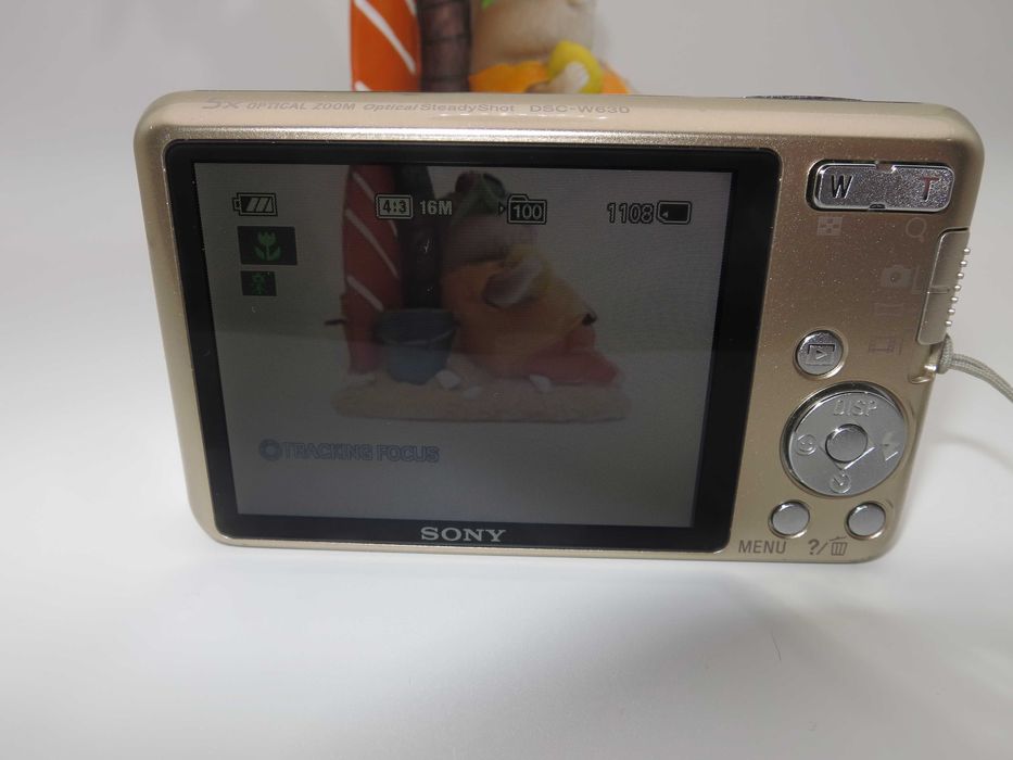 Sony Cyber-shot DSC-W630 ултра компактен и стилен фотоапарат, цифрова камера в отлично състояние като НОВА,  16MP и 5х оптично увеличение