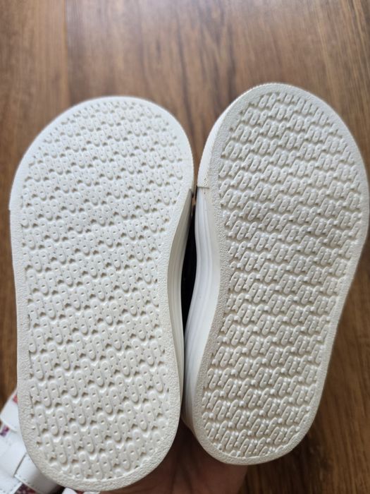 Бебешки обувки и сандали нови Ralph Lauren, OshKosh 22 и 24 размер