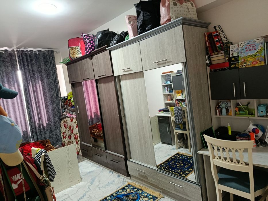 Kvartira honadon sotiladi