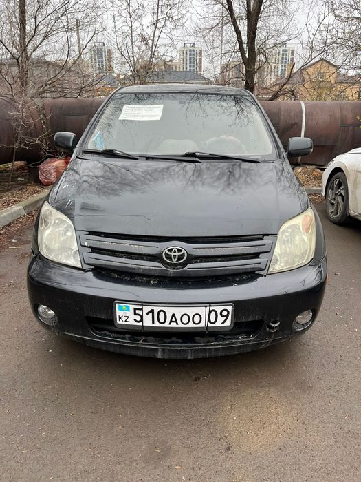 Toyota IST, 2005 г.