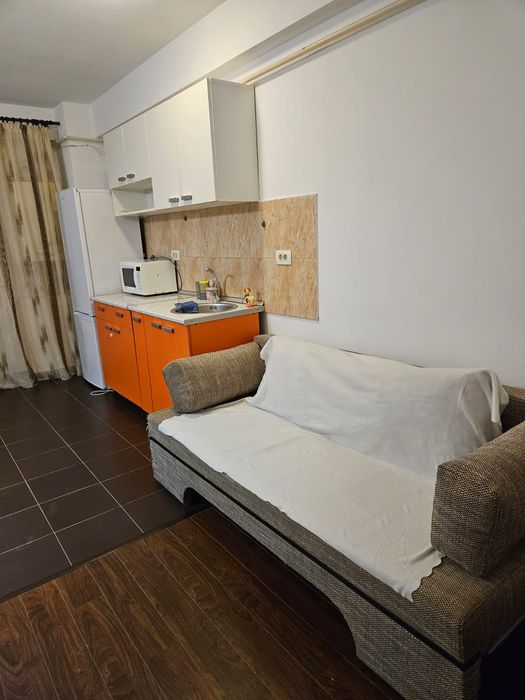 Inchiriez Garsoniera mobilata si dotata in Militari Residence