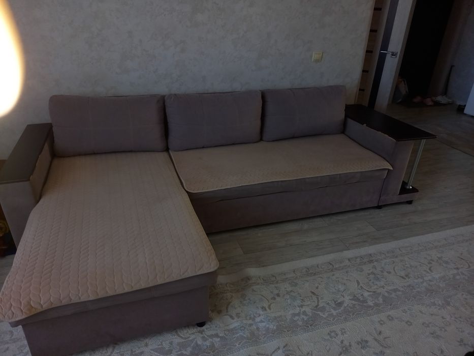Продам диван угловой