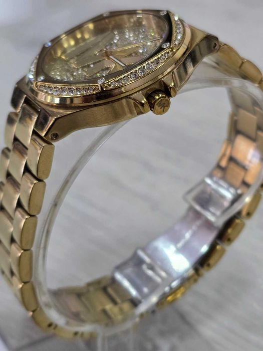 Продавам часовник MICHAEL KORS MK7229