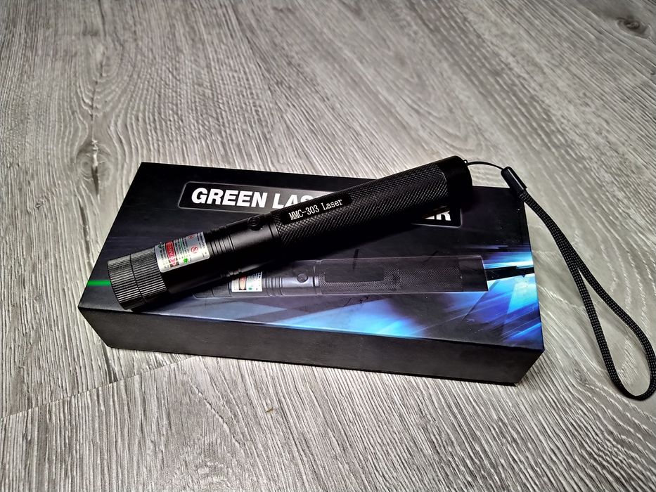 Laser MMC303 camping, vanatoare  cu 2 tipuri de efect de lumina, 10km!