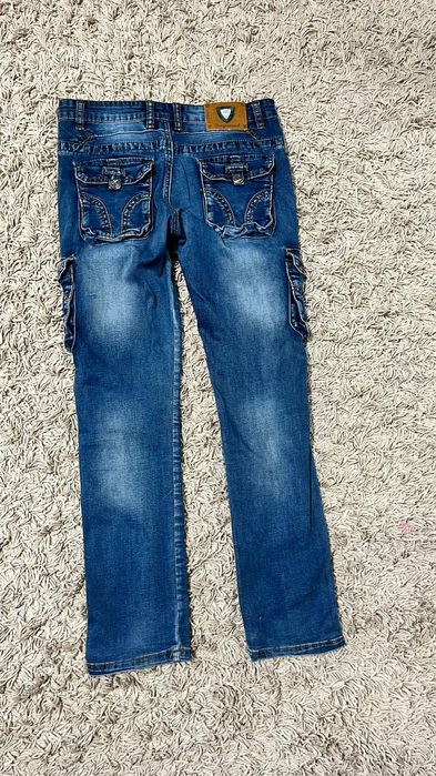 Продам подростковые джинсы