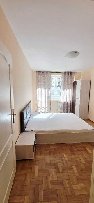 Дава се под наем Тристаен апартамент в София, Слатина - 90 кв.м за 698.19 € - Снимка #1