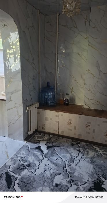 Navoiy shahrida 2 xona uyimiz ijaraga beriladi oylaga 2 mln