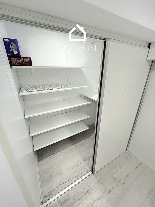 Продава се Двустаен апартамент в Варна, Бриз - 59 кв.м за 2017 €/кв.м - Снимка #7