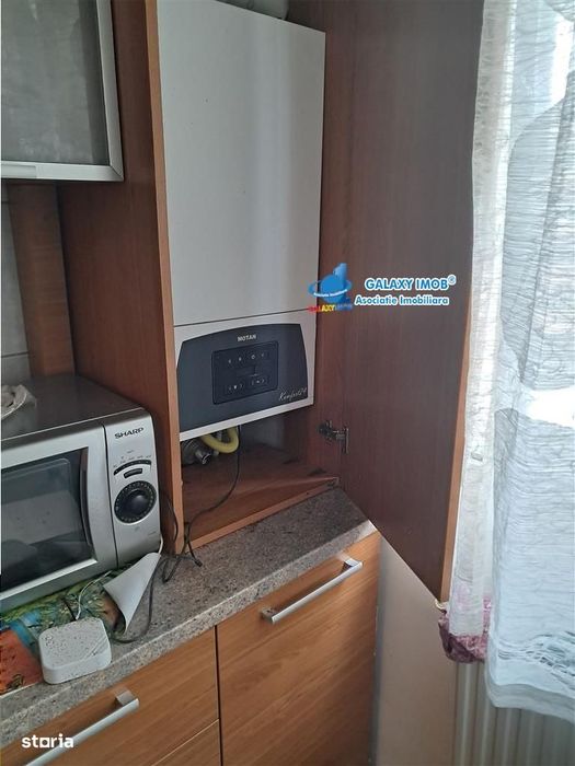 De inchiriat apartament cu 3 camere cf 1 dec PRUNDU