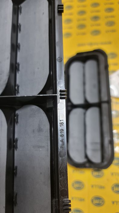 Grila ventilație aer aripa VW T5 T6 Amarok Caddy 7LA819181