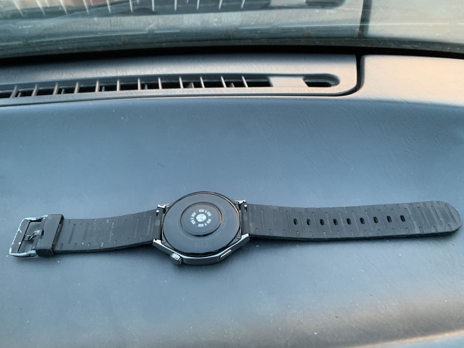 Продам смарт часы HUAWEI gt 5