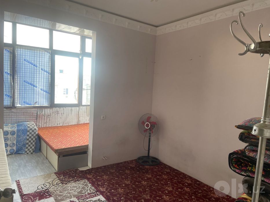 Комната с балконом возле метро Курувчи
