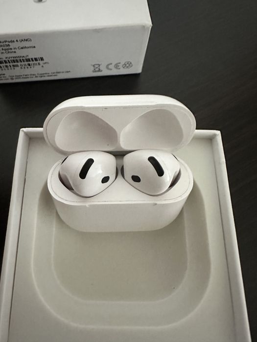 Air Pods 4 , nesigilate