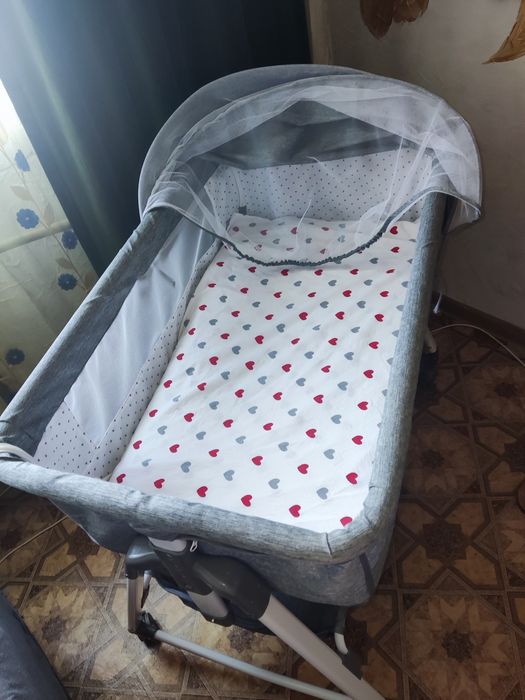 Продам кроватка-манеж