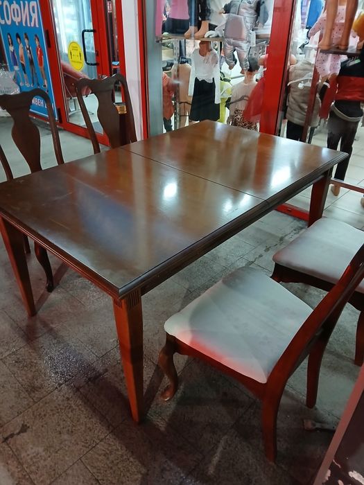 Винтидж комплект маса  и столове